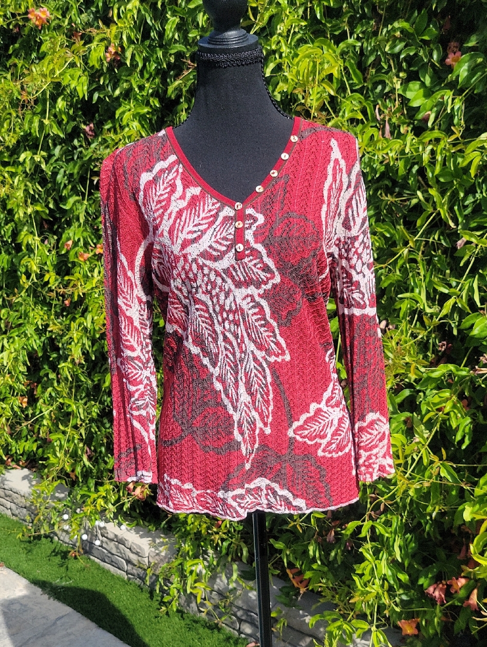Sigrid Olsen Leaf Pattern V Neck Waffle Knit Top